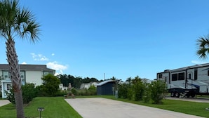 Property grounds - Relaxing RV resort in Foley Alabama LOT 78 with 3 pools 1 heated year round (Foley)