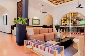 Unclassified image, 5 of 106, button - Colonial Granada Hotel (Granada)