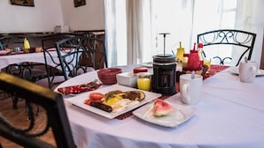 Dining - Annies Lodge Lilongwe Area 10 (Lilongwe)