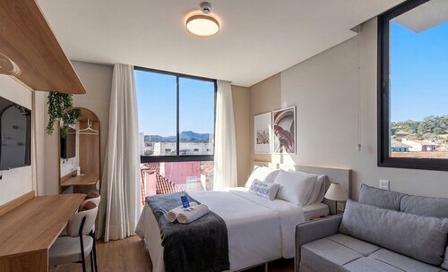 Comfort Well-located w/ Covered Parking Ust0208