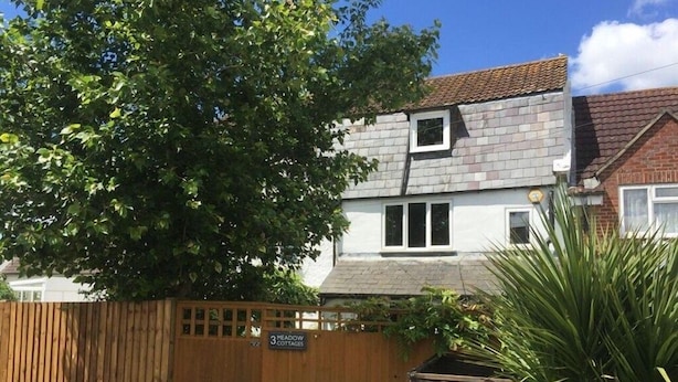 Exterior - Meadow Cottage (Salisbury)