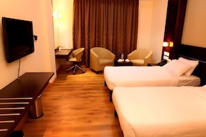 Room - OYO Premium Mysore Bannimantap (Mysore)