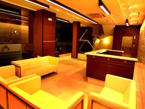Lobby - OYO Premium Mysore Bannimantap (Mysore)