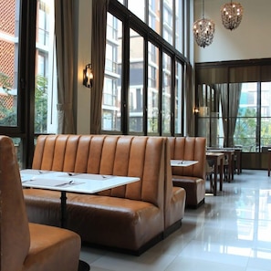 Unclassified image, 3 of 155, button - Balcony Courtyard Sriracha Hotel Serviced Apartments (Si Racha)