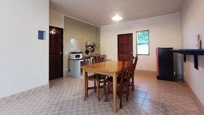 Dining - Thai Crystal Resident (Si Racha)