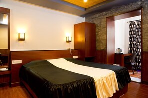 Room - Jai Hotel (Kodaikanal)