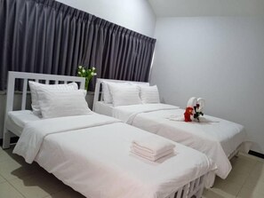 Family Triple Room - NK Guesthouse 1 (Khlong Toei)