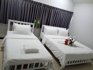 Family Triple Room - NK Guesthouse 1 (Khlong Toei)