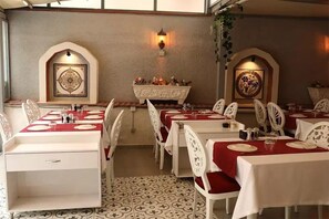 Daily cooked-to-order breakfast for a fee - BUDAKZADE KONAĞI 1841 (karşıyaka)