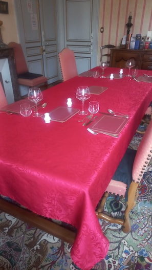 Dining - Château Lézat  (La Souterraine)
