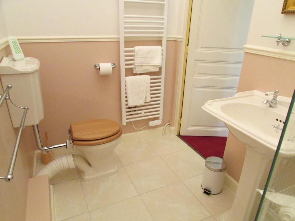 Chambre Double Deluxe, vue jardin | Salle de bain