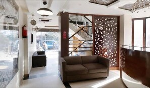 Lobby - Himalaya Hotel (Haridwar)