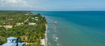 Beachfront Ultimate Family-Sleeps 22-Pool