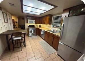 Private kitchen - Stylish San Diego Stay (San Diego)