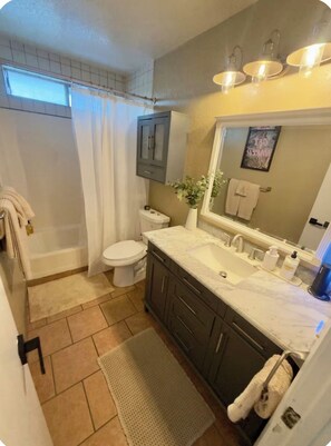 Bathroom - Stylish San Diego Stay (San Diego)