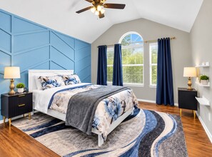 Room - Big Groups, Game Room, BBQ, Pet Friendly, Pool (Frisco)