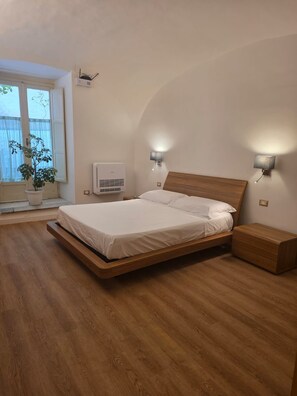 Room - Vrbo Property (Napoli)