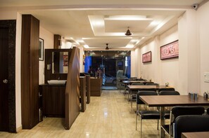 Unclassified image, 3 of 50, button - OYO Rooms Sargam Cinemas (Bhopal)