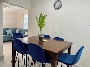 Dining - Seavetri One - modern 3 bedroom apartment near serene beach (Douglas)