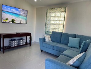 Living area - Seavetri One - modern 3 bedroom apartment near serene beach (Douglas)