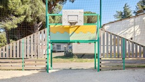 Unclassified image, 5 of 47, button - La Pinede (Agde)