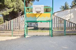 Sportplatz