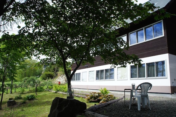 Tempat makan luar