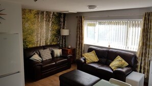 Living area - Bancroft Apartment (Durham)