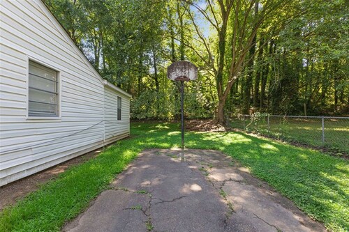 Sweet Home for up to 8 Guests: 8 Min to Downtown