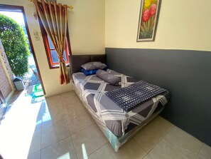 Suite | Free WiFi, bed sheets - Hotel O Wisma Pramuka Syariah (Cirebon)