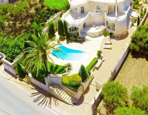 Unclassified image, 2 of 69, button - Kokkalis Villa (Hersonissos)