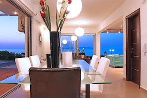 Dining - Villa Almyra (Hersonissos)
