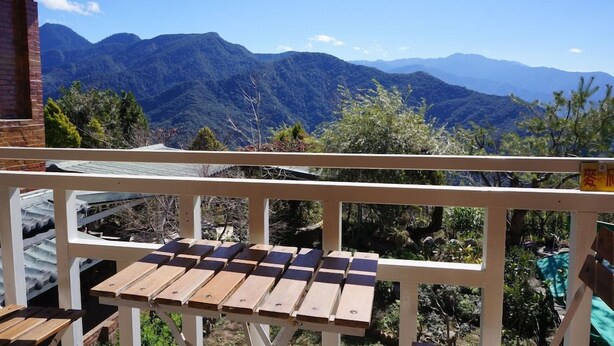 Outdoor dining - Shan Shayi (Ren'ai)