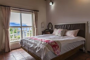 Room - Shan Shayi (Ren'ai)