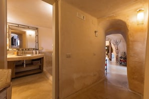 Bathroom - Trulli di Monte Reale Hotel (Ostuni)