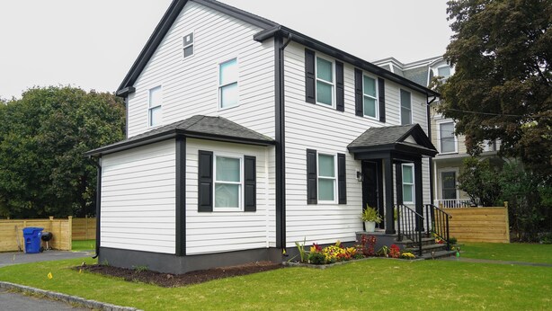Exterior - Serene 4-bedroom house with central AC and heating in charming Norwalk (Norwalk)
