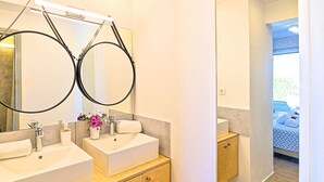 Bathroom - Cretan Mansion (Apokoronas)