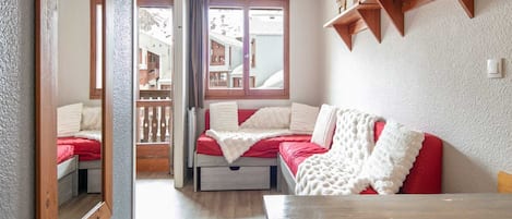 Apartment | Living room