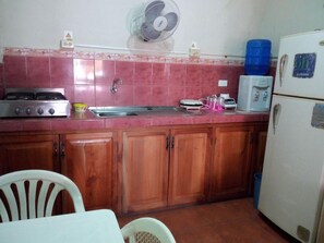 Private kitchen - Miconia Hostal (Puerto Ayora)