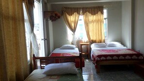 Room - Miconia Hostal (Puerto Ayora)