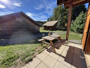 Outdoor dining - Demi chalet avec vue sur les pistes (Dévoluy)
