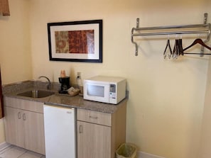Unclassified image, 5 of 38, button - Key West Inn Cookeville (Cookeville)