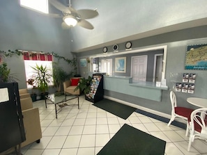 Unclassified image, 4 of 38, button - Key West Inn Cookeville (Cookeville)