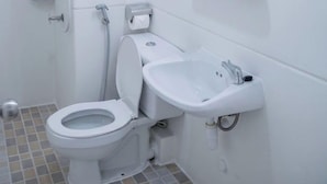 Bathroom - Muangthong Inn (Pak Kret)