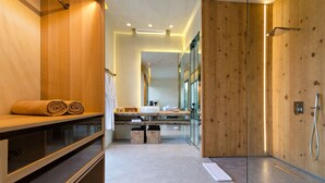 Bathroom - Mama La Roosa (Malevizi)