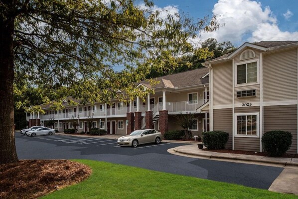 Unclassified image, 1 of 45, button - Affordable Suites Wilson (Wilson)