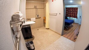Bathroom - Americas Best Value Inn (Anderson)
