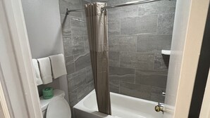 Bathroom - Key West Inn (Tuscumbia)