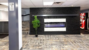 Lobby - Budget Host Inn (Mankato)