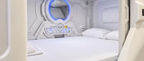 Basic Single Room | WiFi (free), bed sheets